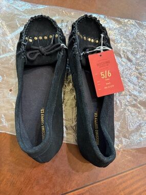 Mossimo Supply Co. Women’s Black Ballet Flats - Size 5/6